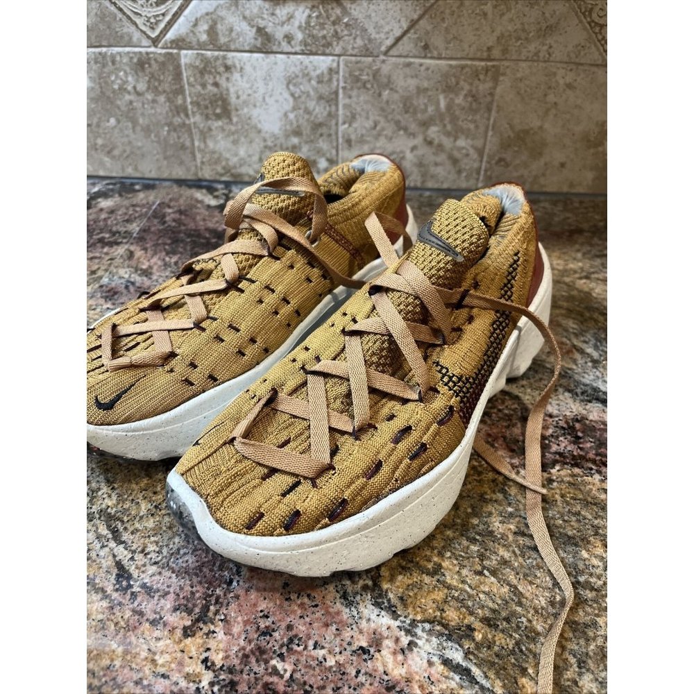 Size 9.5 - Nike Space Hippie 04 shoes Wheat Dark Beetroot 2022
